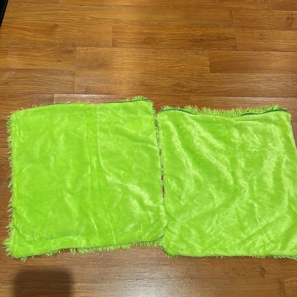 2 Cushion covers - Picture 2 of 5